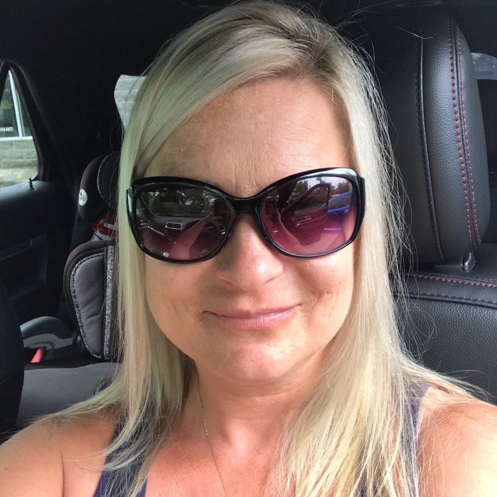 Meet your Posher, Dora